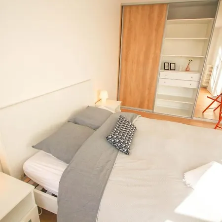 Centre - Nice And Cozy With Wonderful View 3pers 1bdr リール