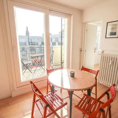 Centre - Nice And Cozy With Wonderful View 3pers 1bdr アパート *